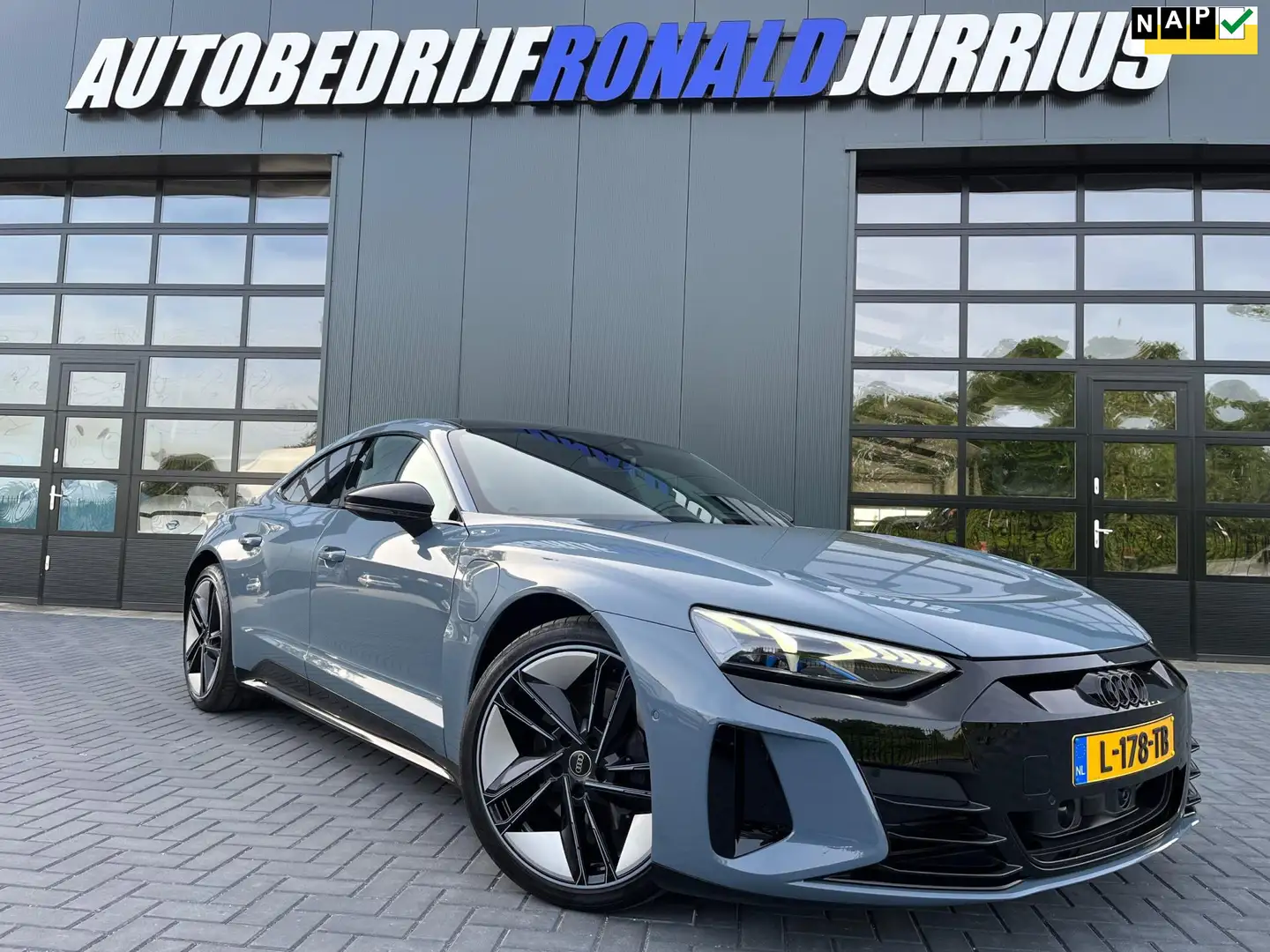 Audi e-tron GT GT edition ZERO 1/100 Competition 93 kWh 476Pk NL. Gri - 1