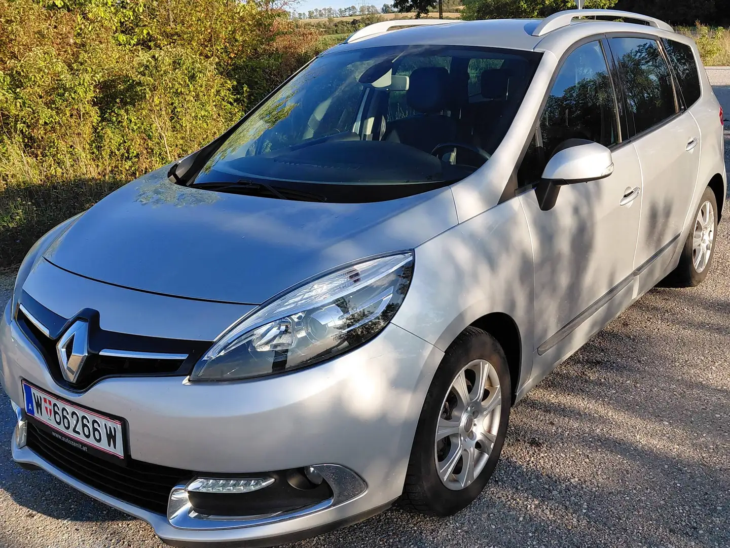 Renault Grand Scenic Grand Scénic Energy dCi 110 Dynamique Dynamique Silber - 1