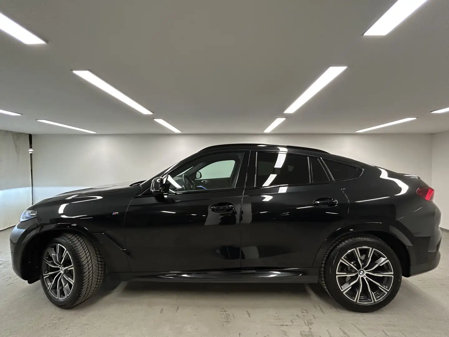 BMW X6 xDrive40i M Sport Harman/Kardon AHK Drivingass. pr Zwart - 2
