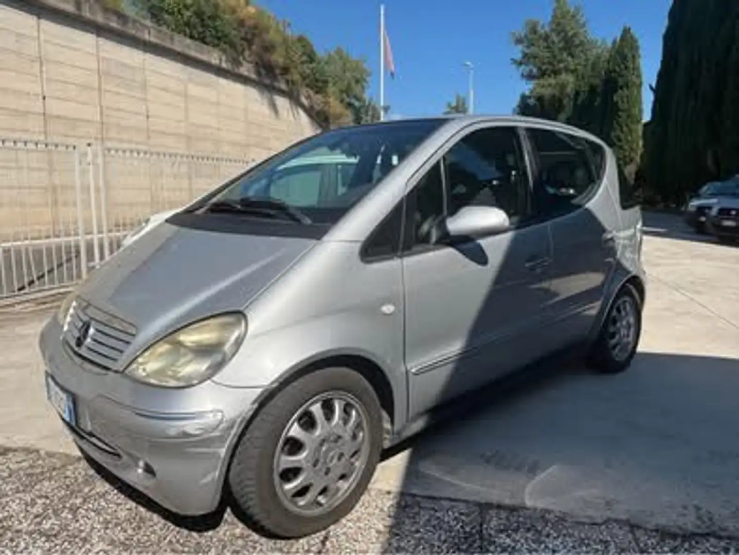 Mercedes-Benz A 170 cdi Elegance 95cv Plateado - 2