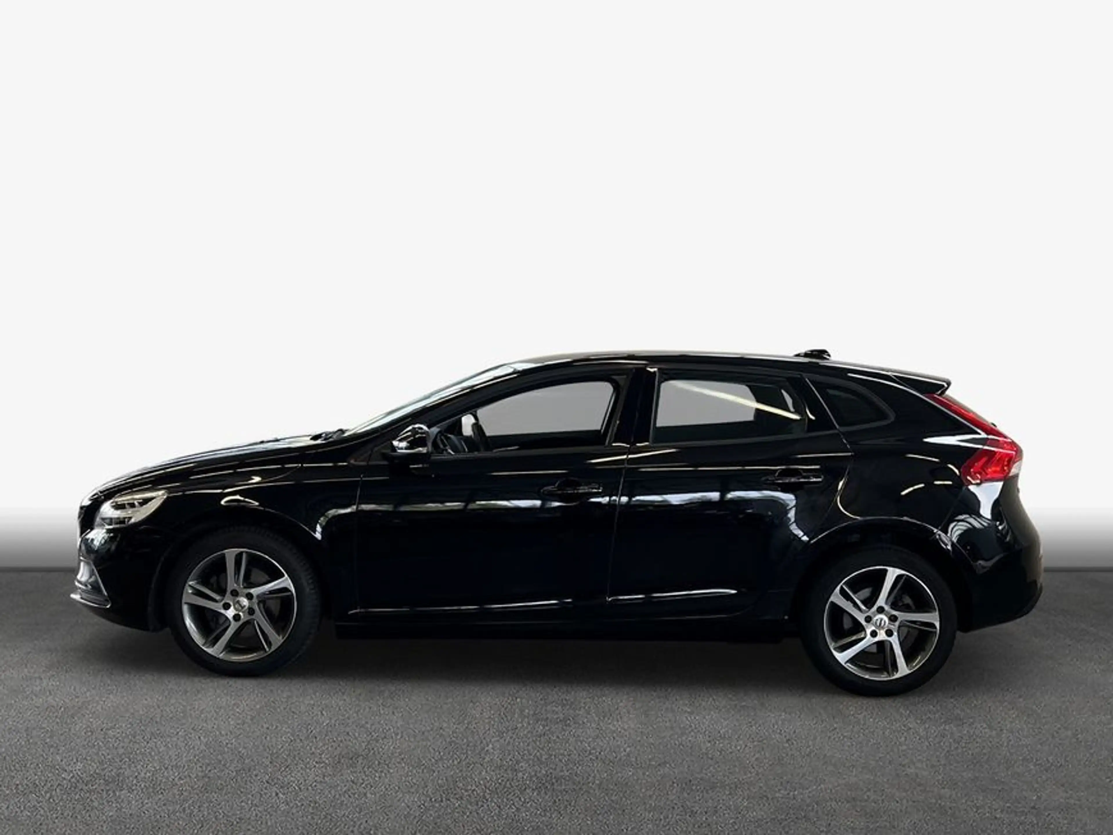 Volvo V40 T2 Momentum Style- Winter- Klima-Komfort-Paket — photo 4