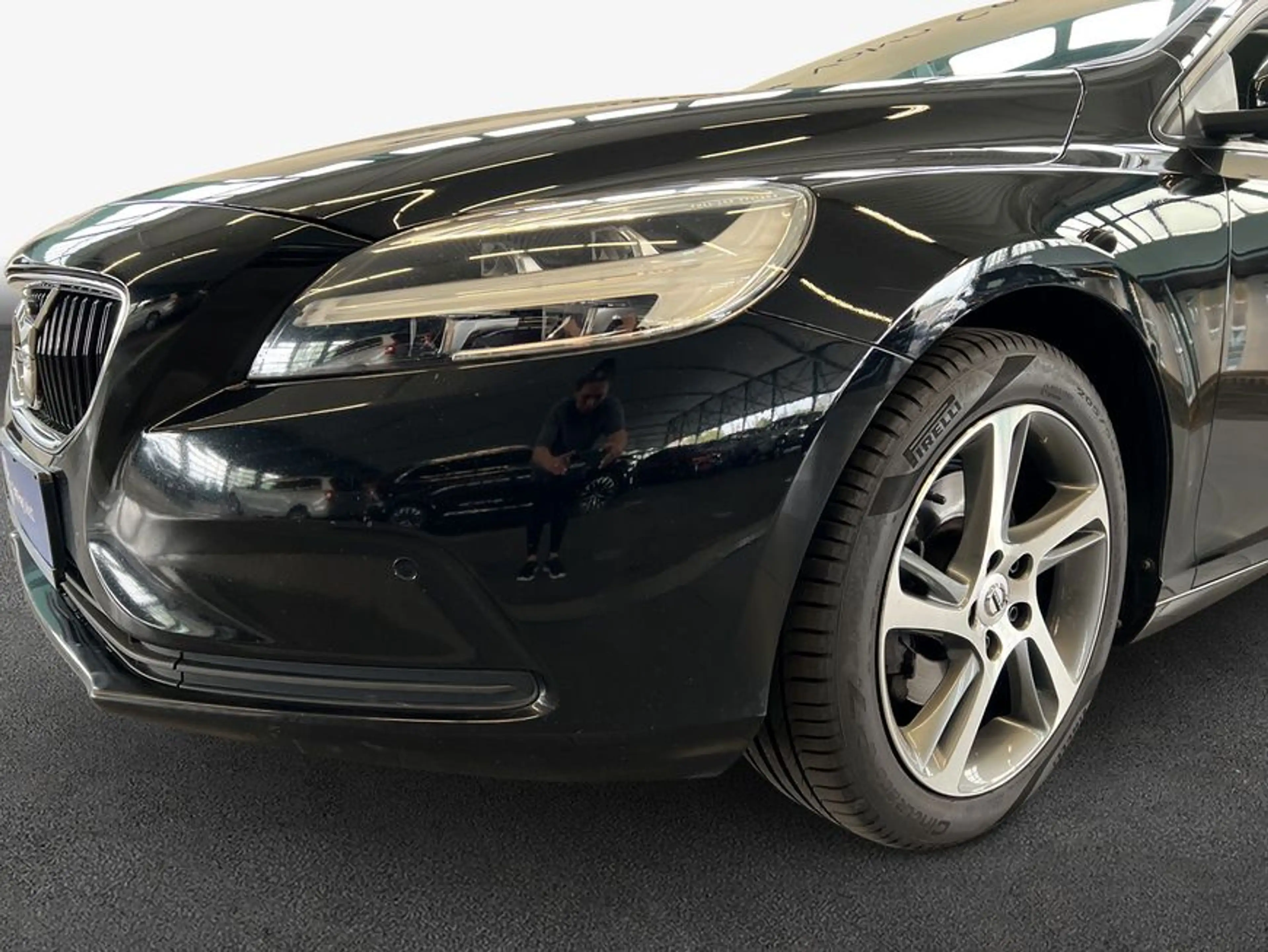 Volvo V40 T2 Momentum Style- Winter- Klima-Komfort-Paket — photo 6