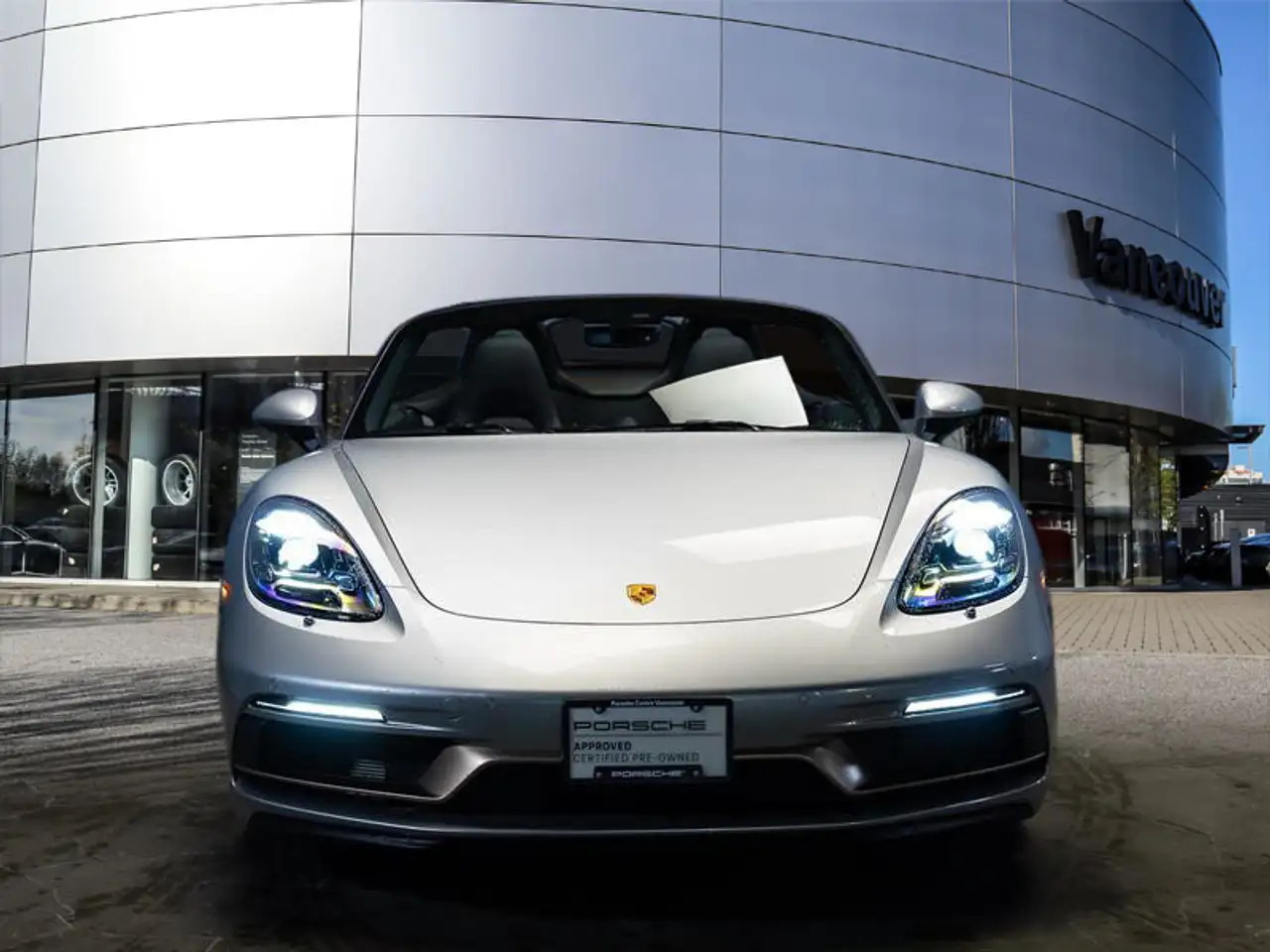 Porsche 718 Boxster снимка Porsche 718 Boxster
