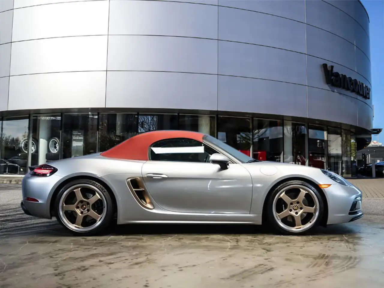 Porsche 718 Boxster снимка Porsche 718 Boxster