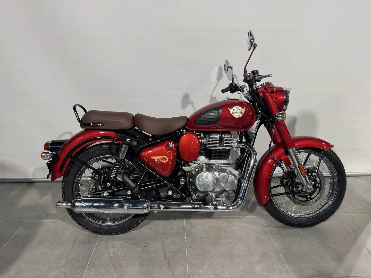Royal Enfield Classic 350 Rood - 1