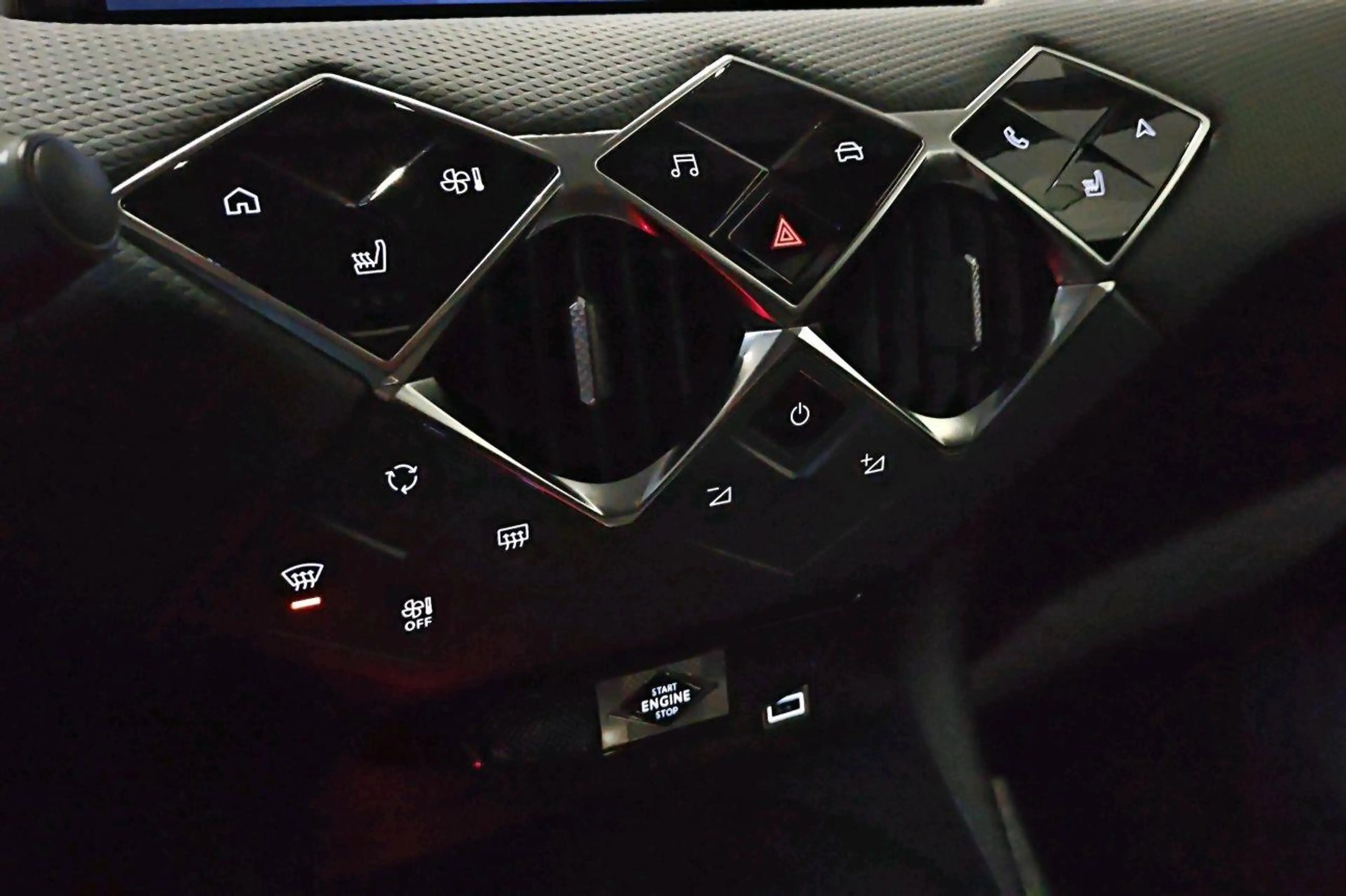 DS Automobiles DS 3 PALLAS — photo 15