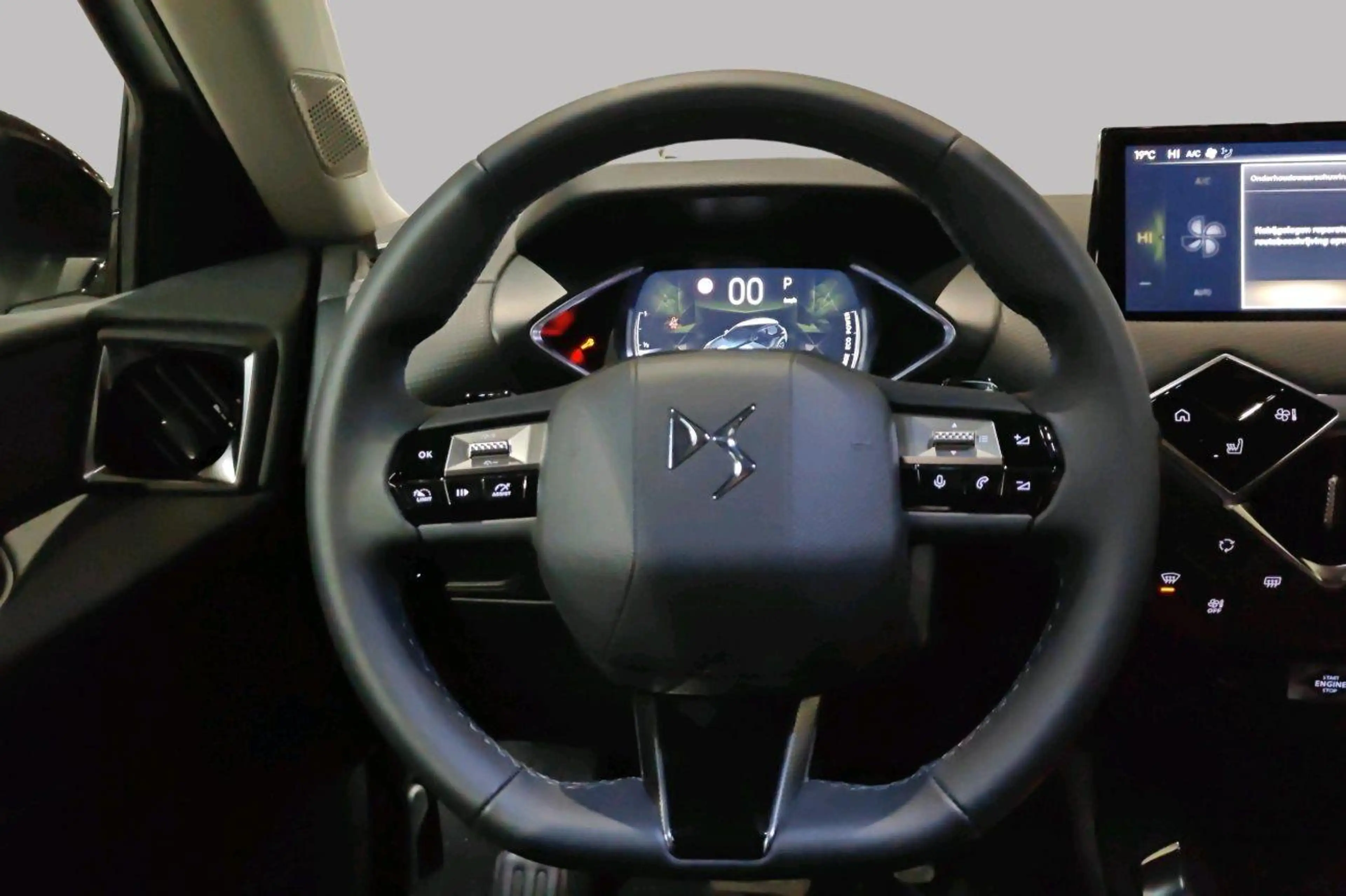 DS Automobiles DS 3 PALLAS — photo 12
