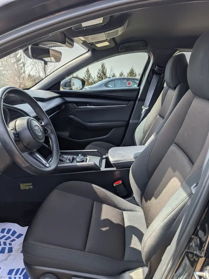 Mazda 3 снимка Mazda 3