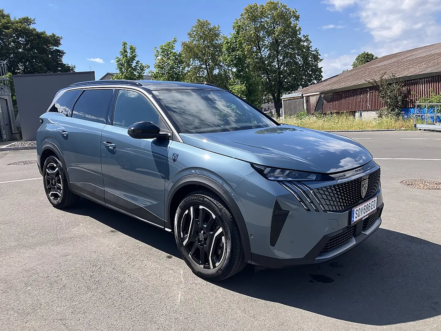 Peugeot 5008 PHEV 195 e-DCS7 Aut. Blau - 2