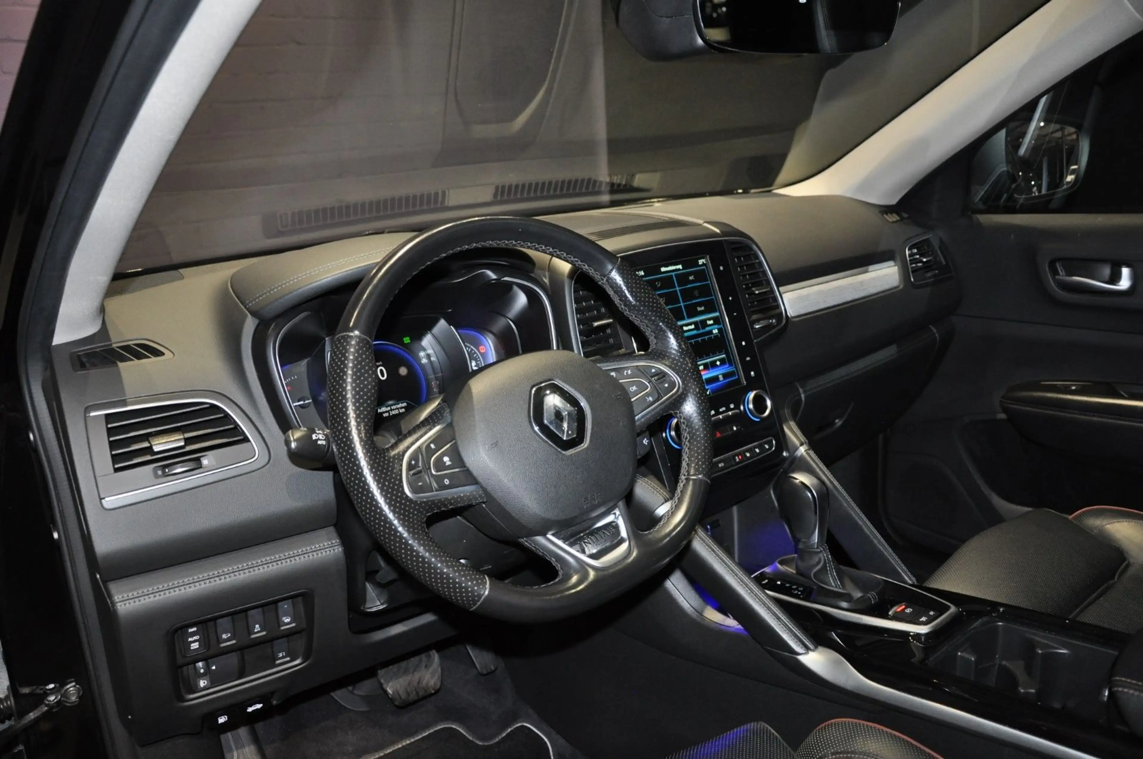 Renault Koleos Initiale Paris 4x4/PANO/AMBIENTE LICHT — photo 12