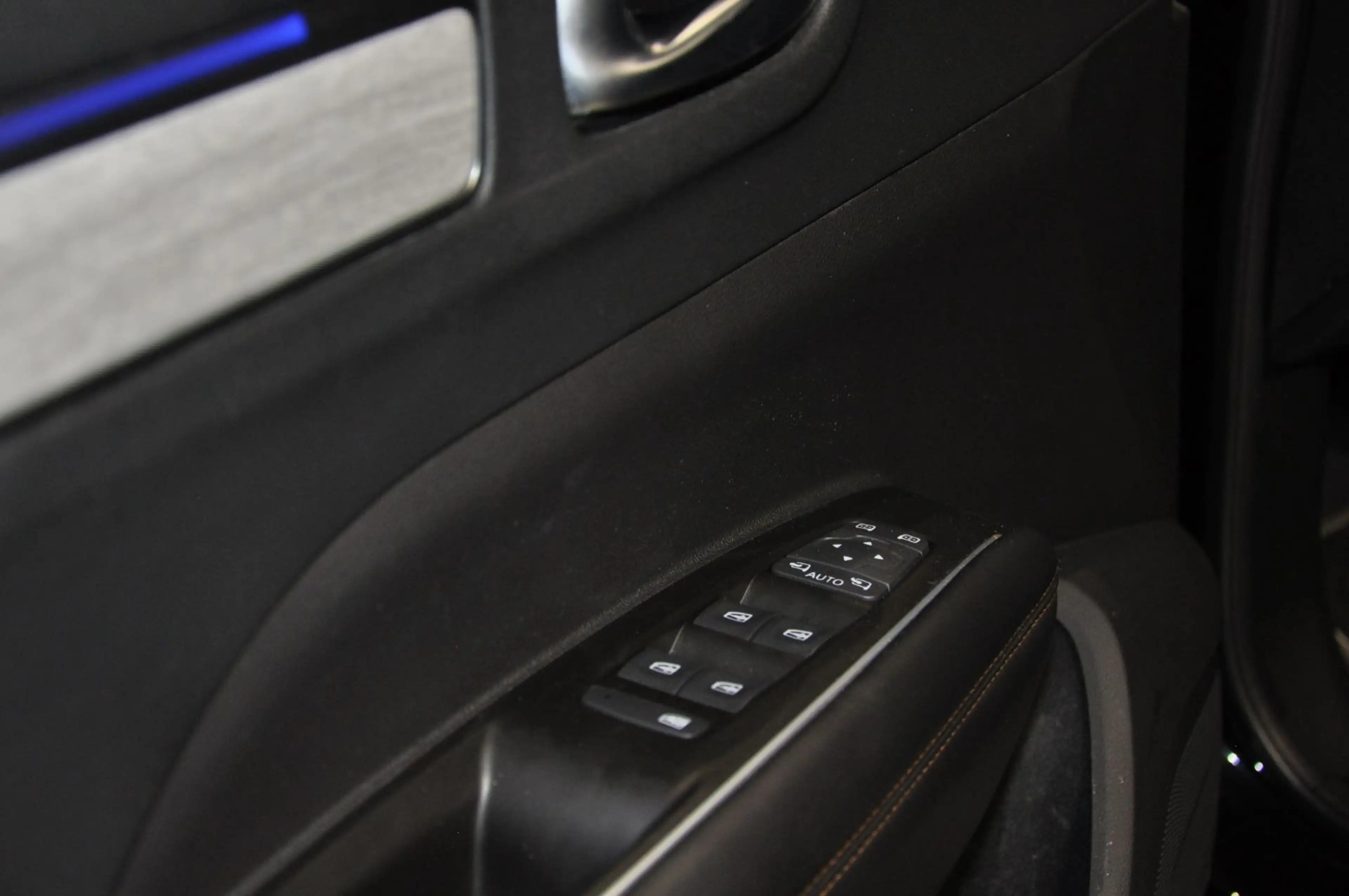Renault Koleos Initiale Paris 4x4/PANO/AMBIENTE LICHT — photo 14