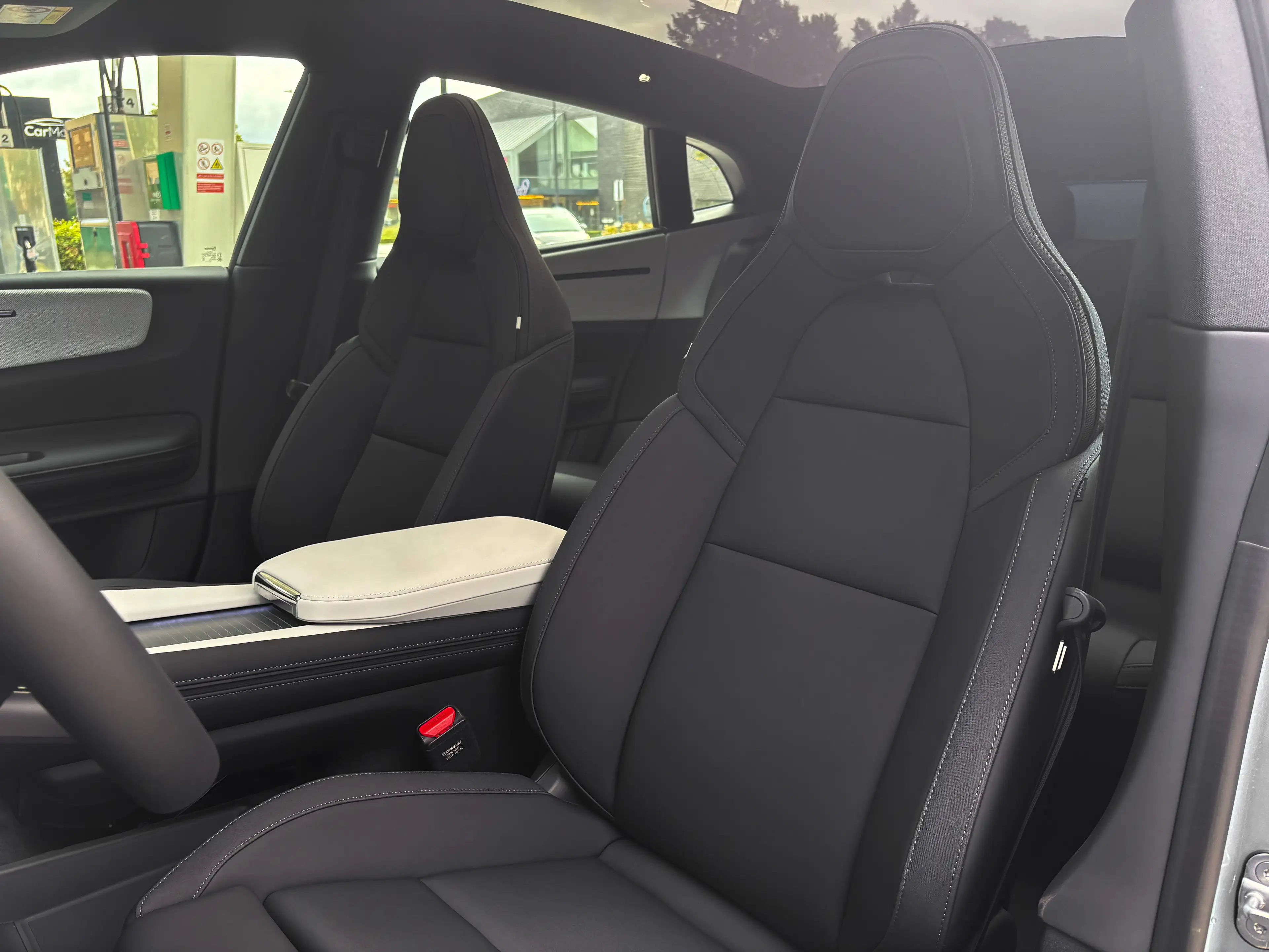 Polestar 4 Long Range Single Motor - Plus | Pilot — photo 13