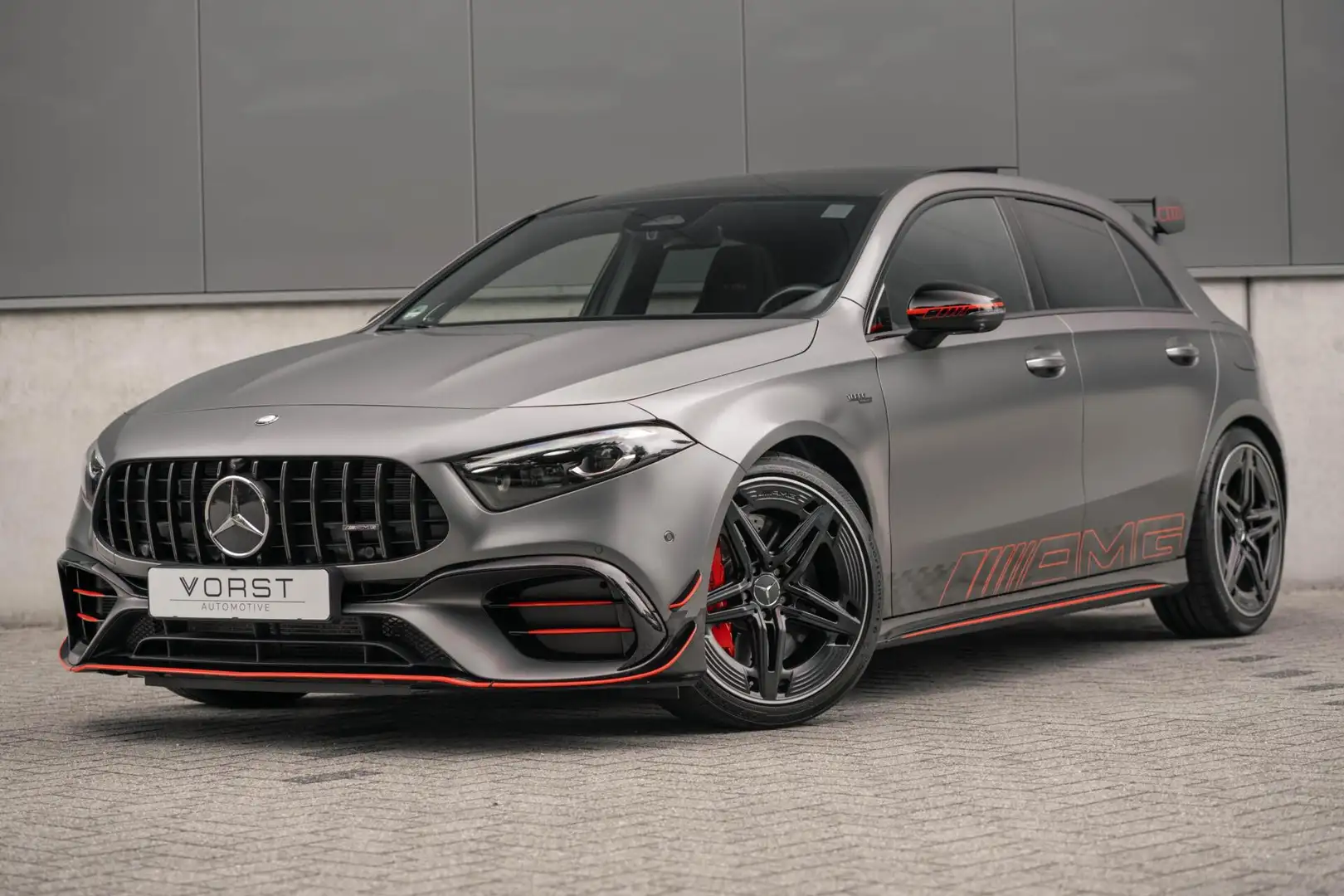 Mercedes-Benz A 45 AMG S 4MATIC+ Street Style Edition Grijs - 1