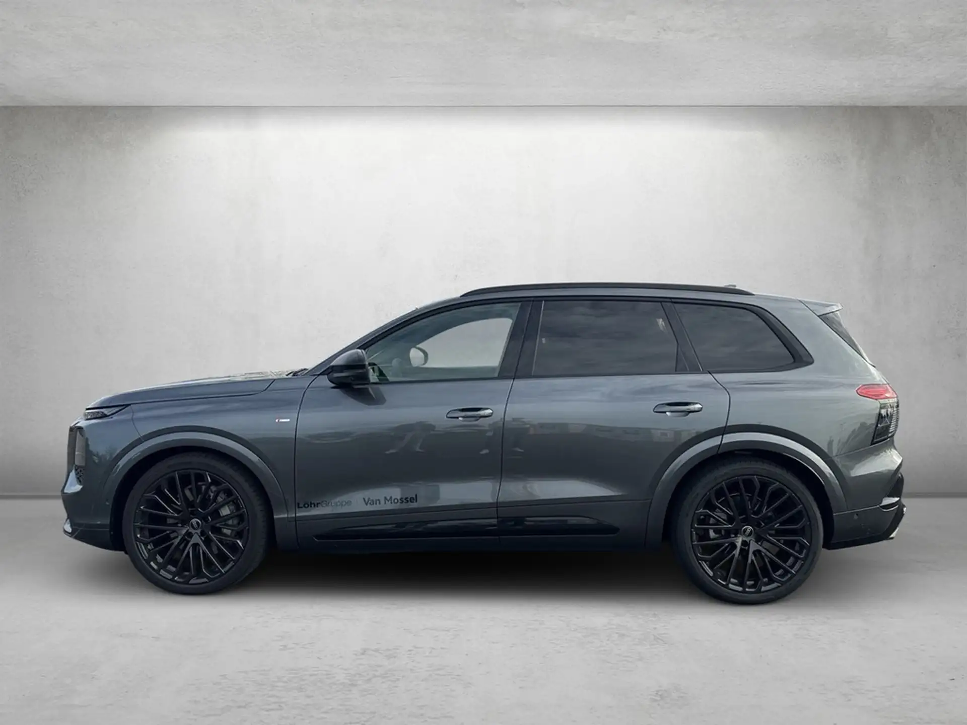 아우디 Audi Q7 2026 건메탈 사진 2