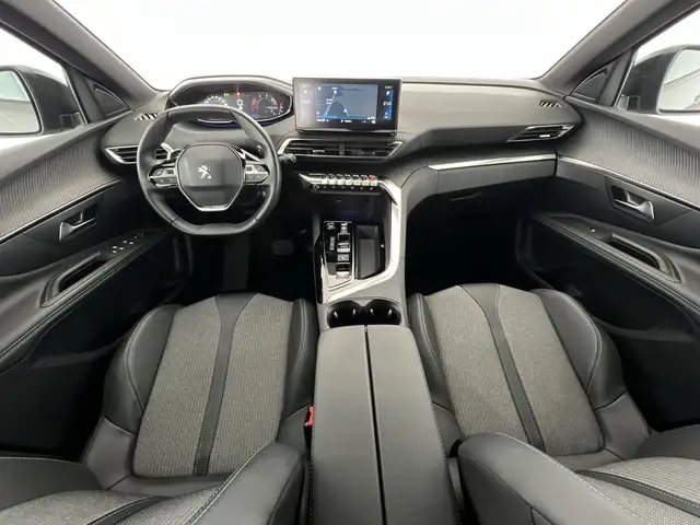 Peugeot 3008 view 11