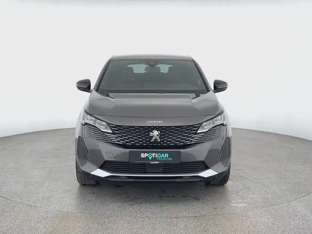 Peugeot 3008 view 2