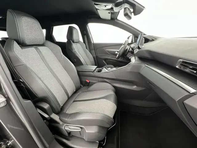 Peugeot 3008 view 10
