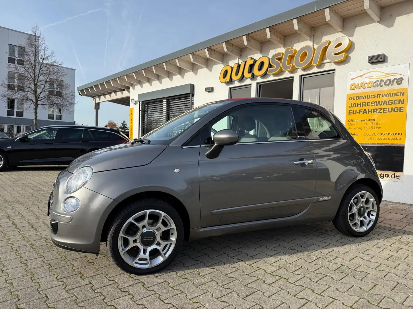 Fiat 500C 500 C 1.4 16V Lounge 74 kW (101 PS), Schalt. 6-... Grau - 1