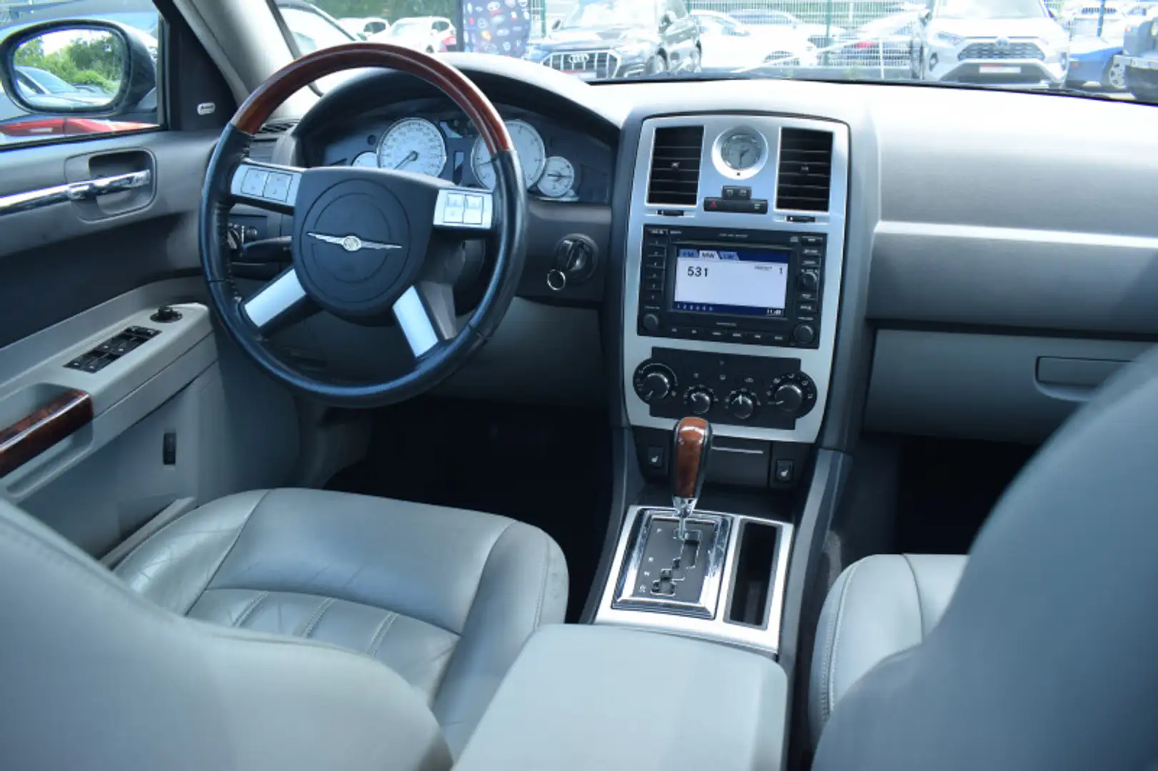 Chrysler 300C 5.7 V8 HEMI  BA Gris - 2