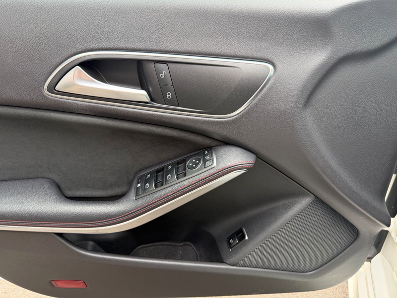 Mercedes-Benz CLA 200 AMG+Pano+Distr+AHK+RKamera+TotW+ — photo 12