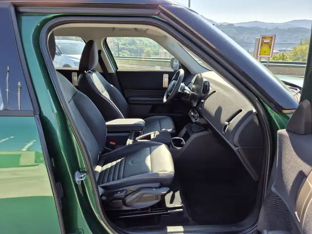 Mini Countryman view 9