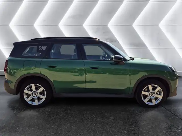 Mini Countryman view 5