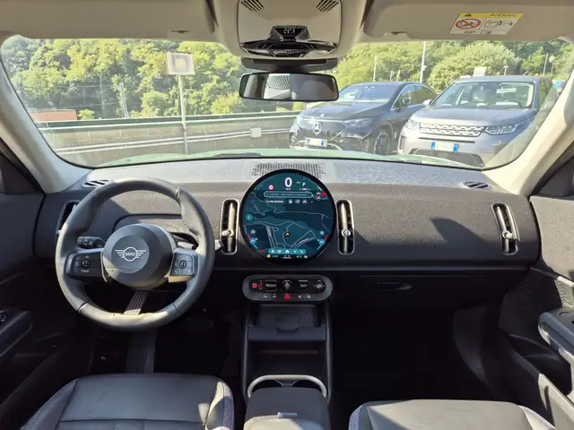 Mini Countryman view 8