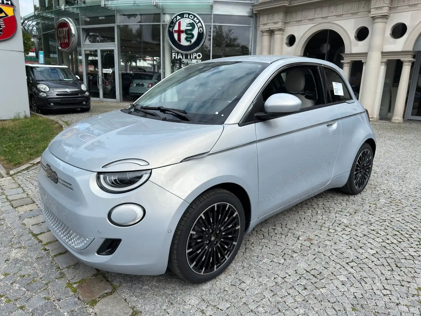 Fiat 500e La Prima 42 kWh Blau - 1