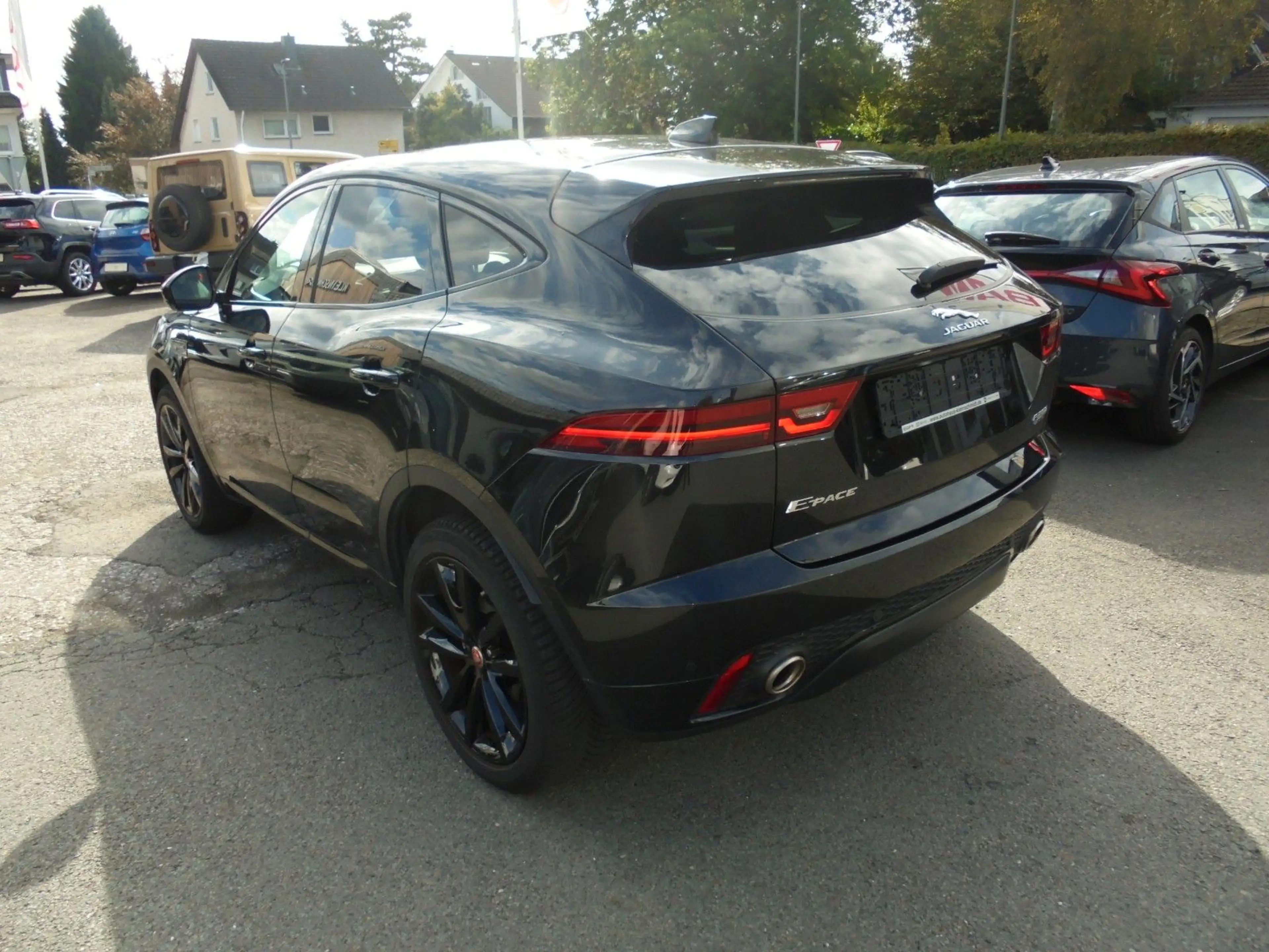 Jaguar E-Pace E-PACE R-Dynamic SE AWD LEDER — photo 6