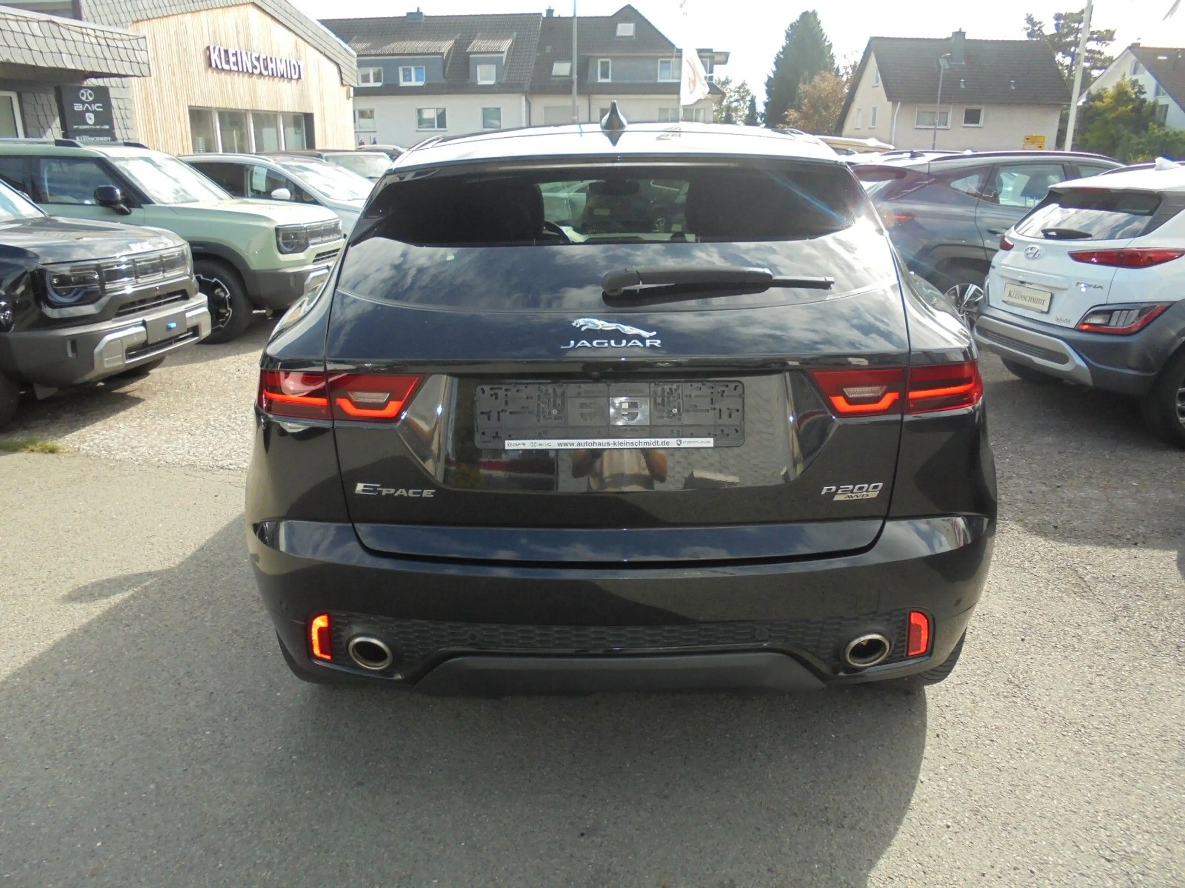 Jaguar E-Pace E-PACE R-Dynamic SE AWD LEDER — photo 5