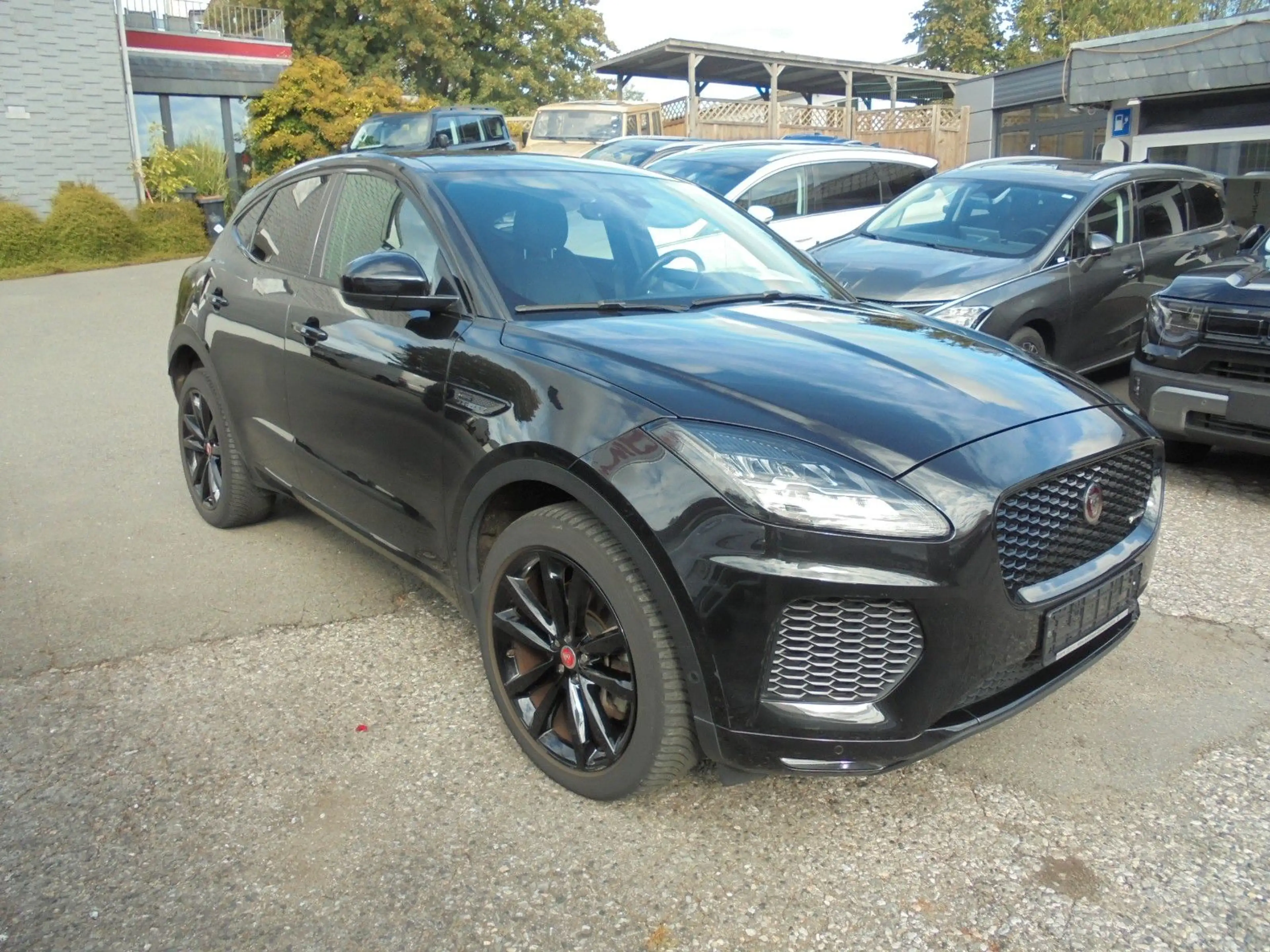 Jaguar E-Pace E-PACE R-Dynamic SE AWD LEDER — photo 3