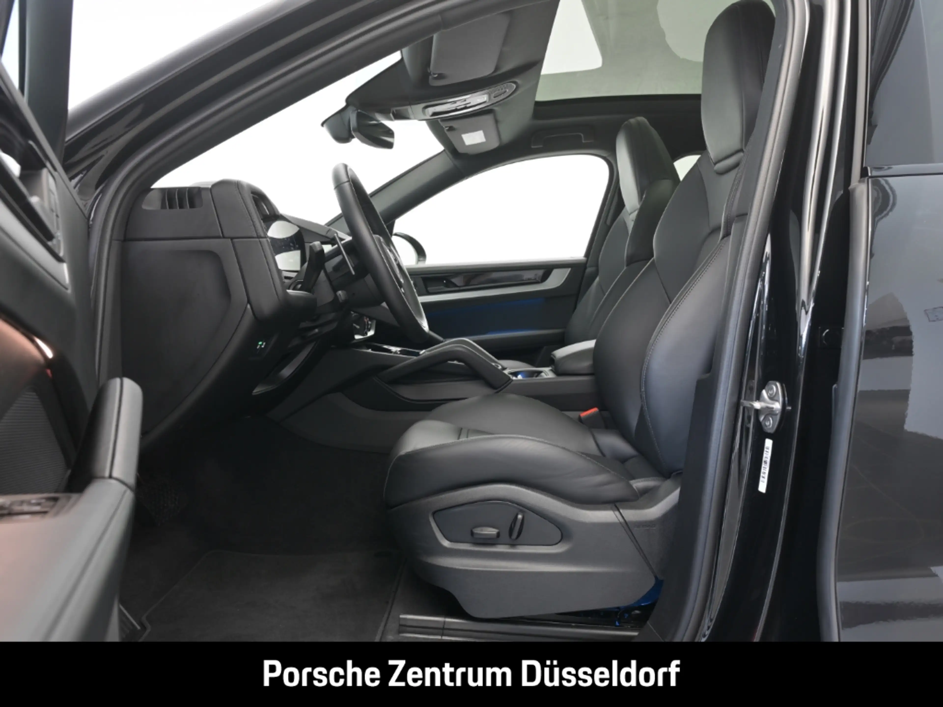 Porsche Cayenne Coupe Head-Up BOSE Luftfederung Panorama — photo 12