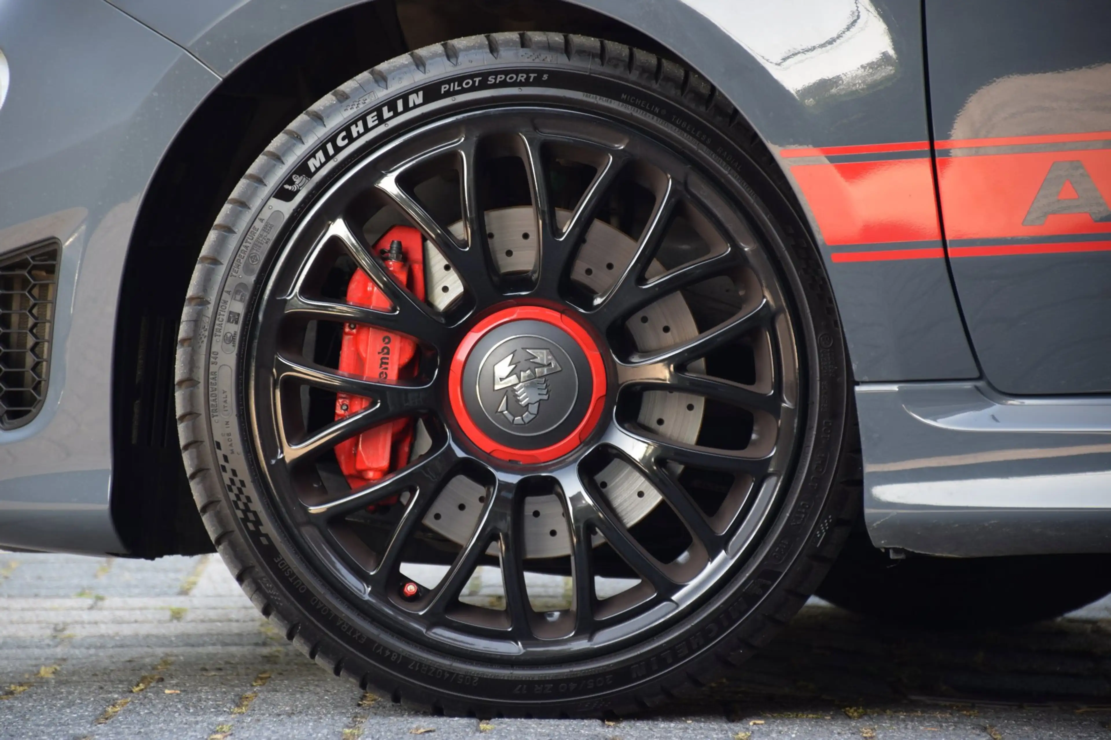 Fiat 500 Abarth Turismo Pack Rosso/Garantie/Carplay/Carbon — photo 30