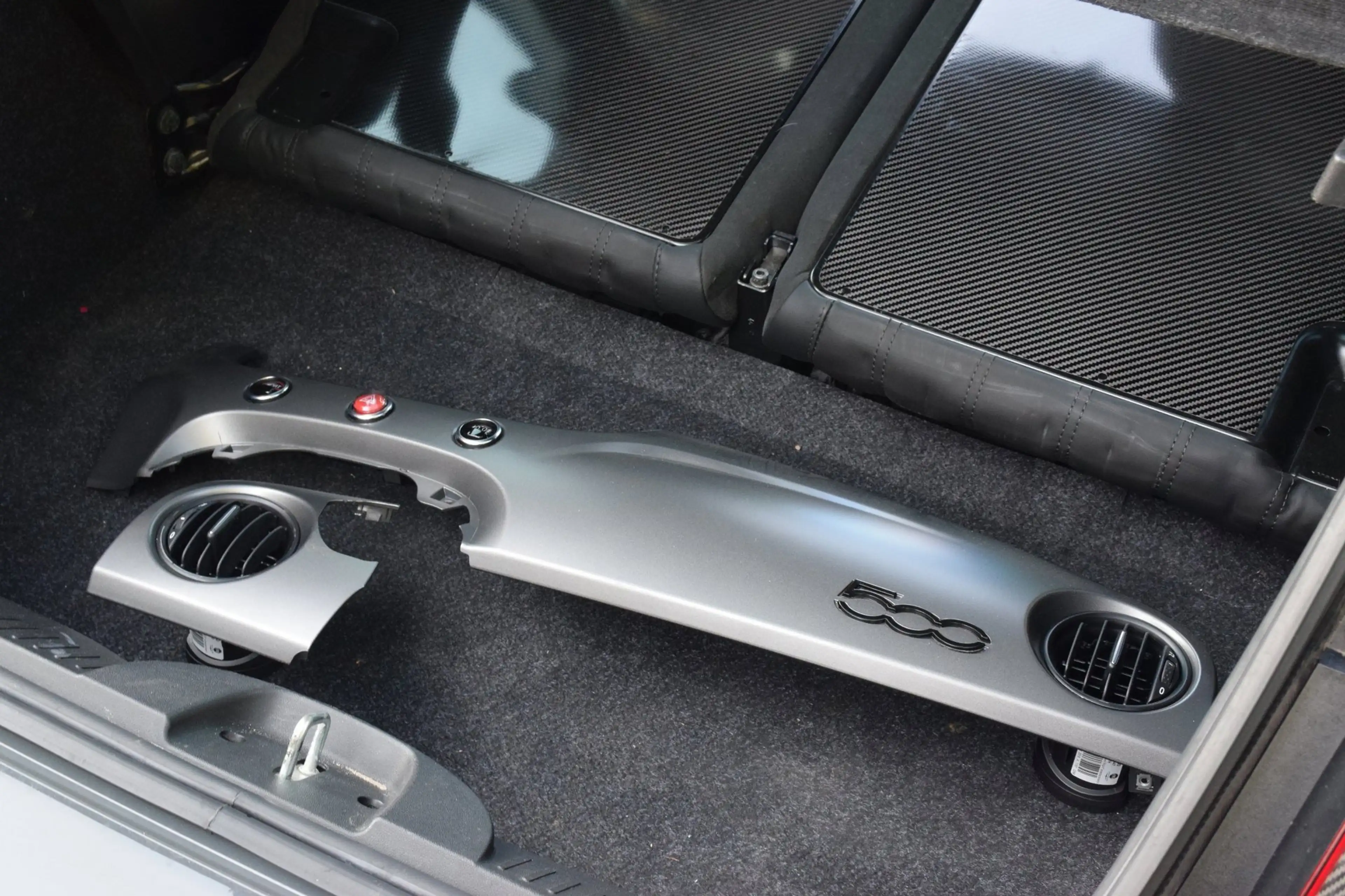 Fiat 500 Abarth Turismo Pack Rosso/Garantie/Carplay/Carbon — photo 24