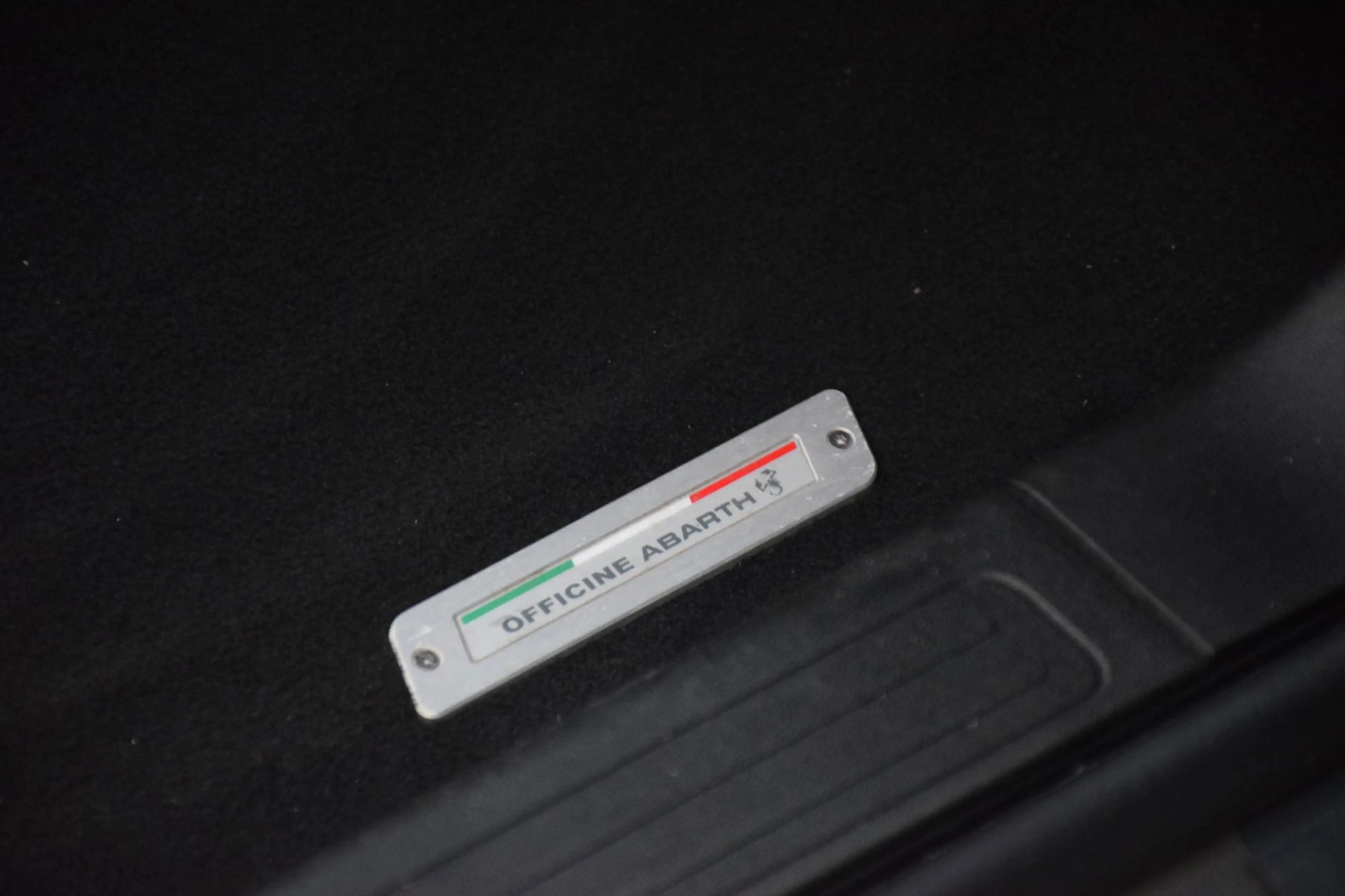 Fiat 500 Abarth Turismo Pack Rosso/Garantie/Carplay/Carbon — photo 25