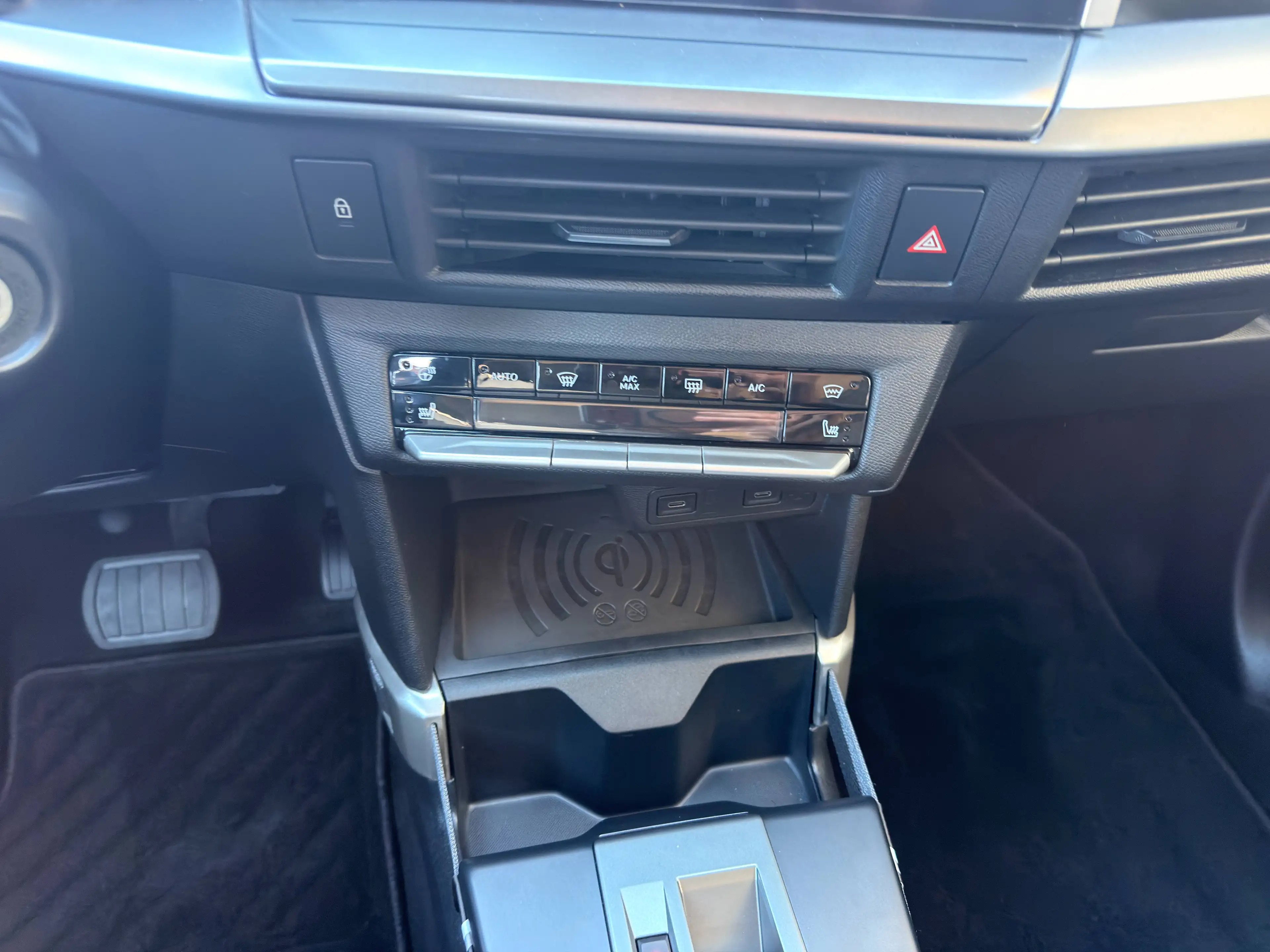 Opel Frontera GS 1.2 MildHybrid,AHK,LED,Navi,Sitzheizung,Allwetterreifen,PDC,Alufelgen,Rückfahrkamera — photo 17