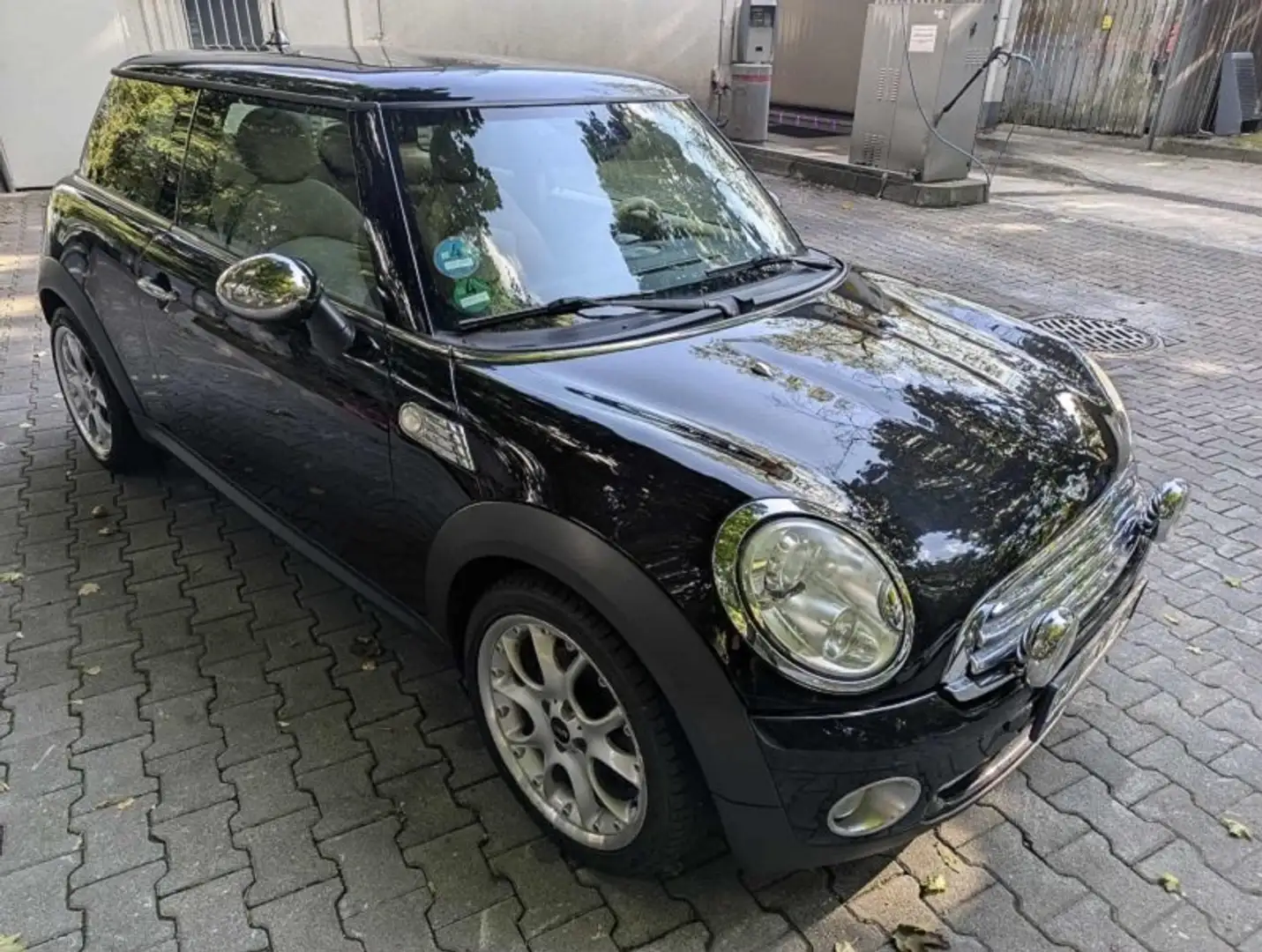 MINI Cooper Leder-Navi-Schiebedach-SH-Xenon- TÜV neu Černá - 1
