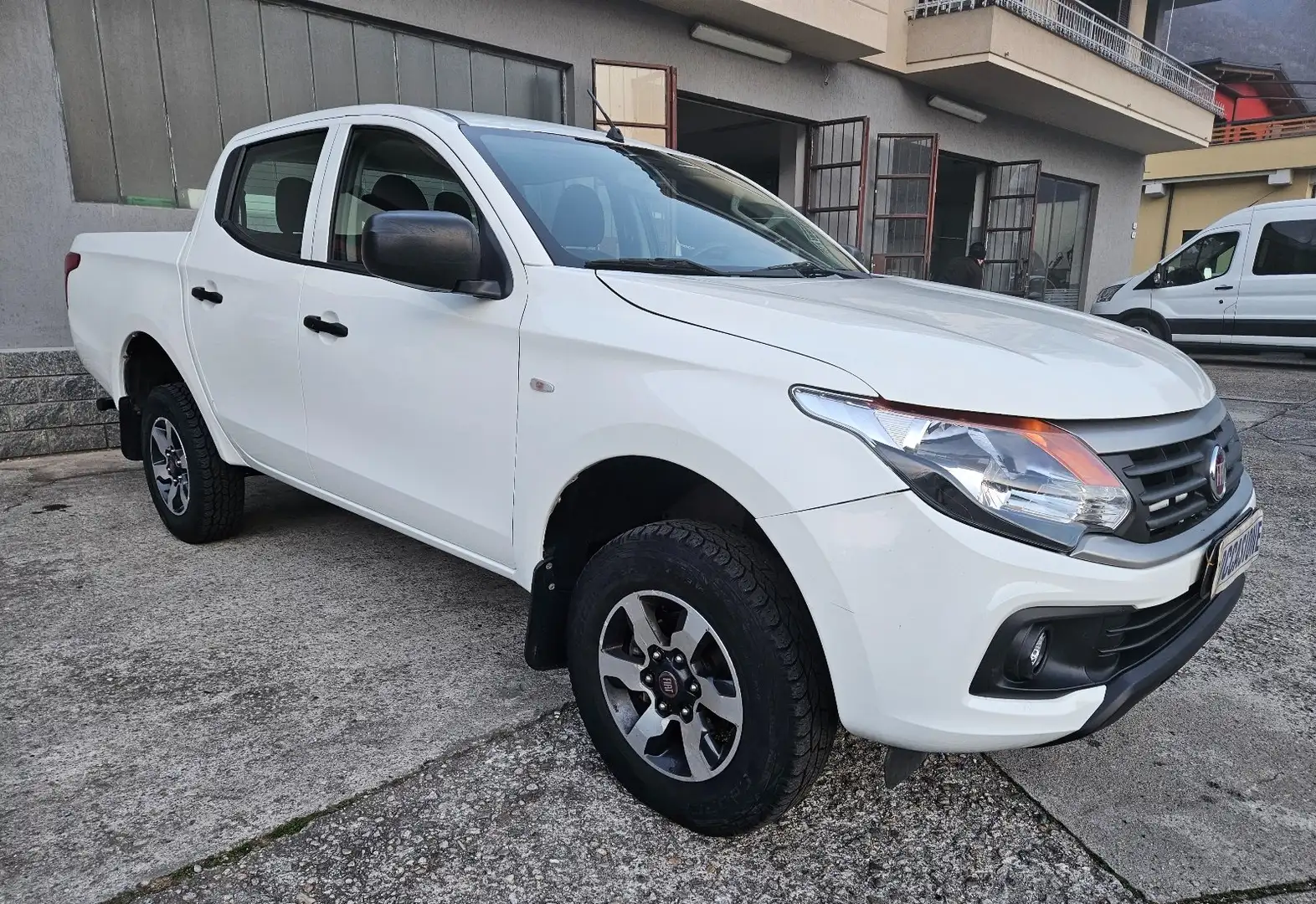Fiat Fullback 2.4TD 150CV DOPPIA CABINA Alb - 1