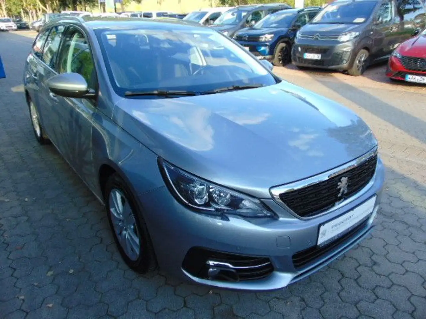 Peugeot 308 SW Active Business Grau - 2