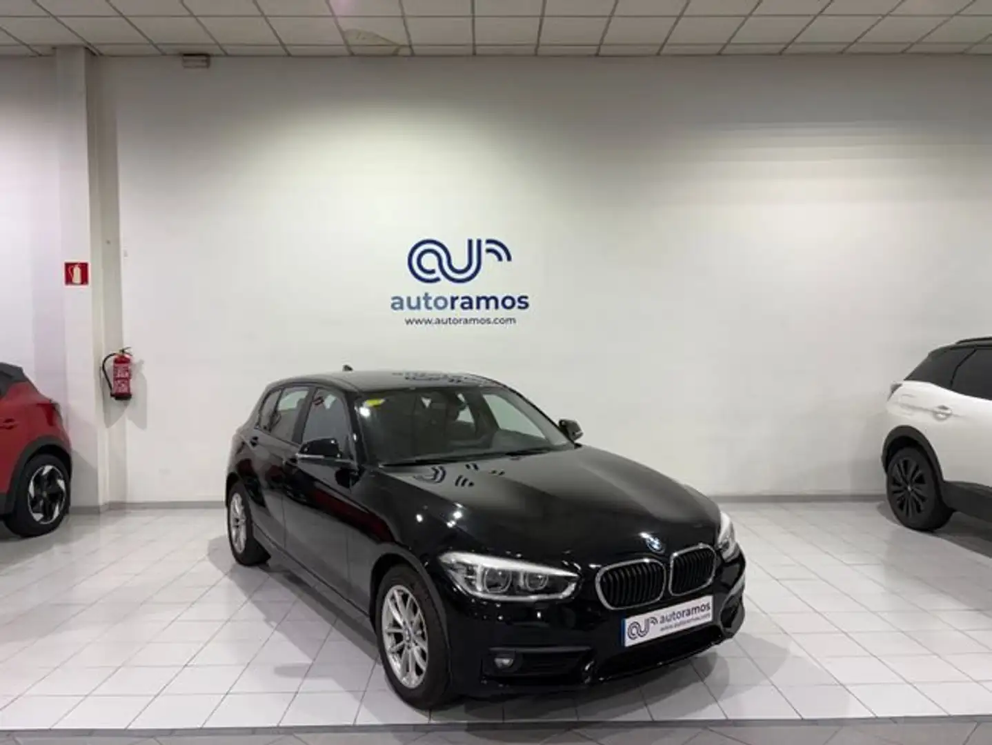 BMW 116 116D .5 D CV 5P Schwarz - 1