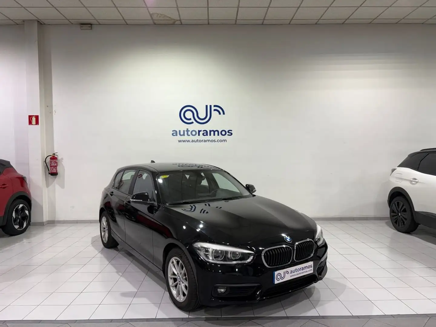 BMW 116 116D .5 D CV 5P Negro - 1
