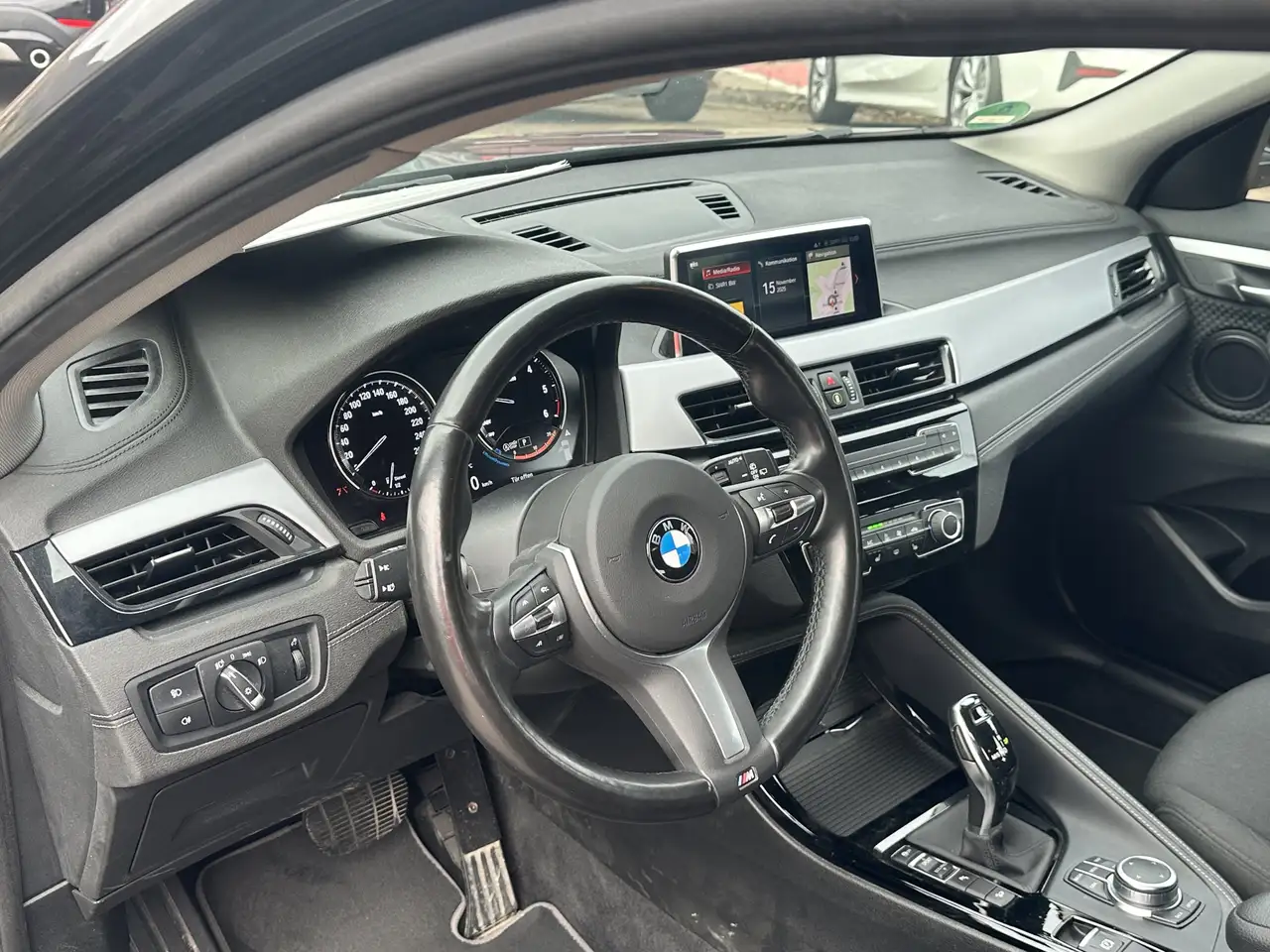 BMW X2 xDrive18d DAB LED RFK Navi ACC + Stop&Go Shz 4