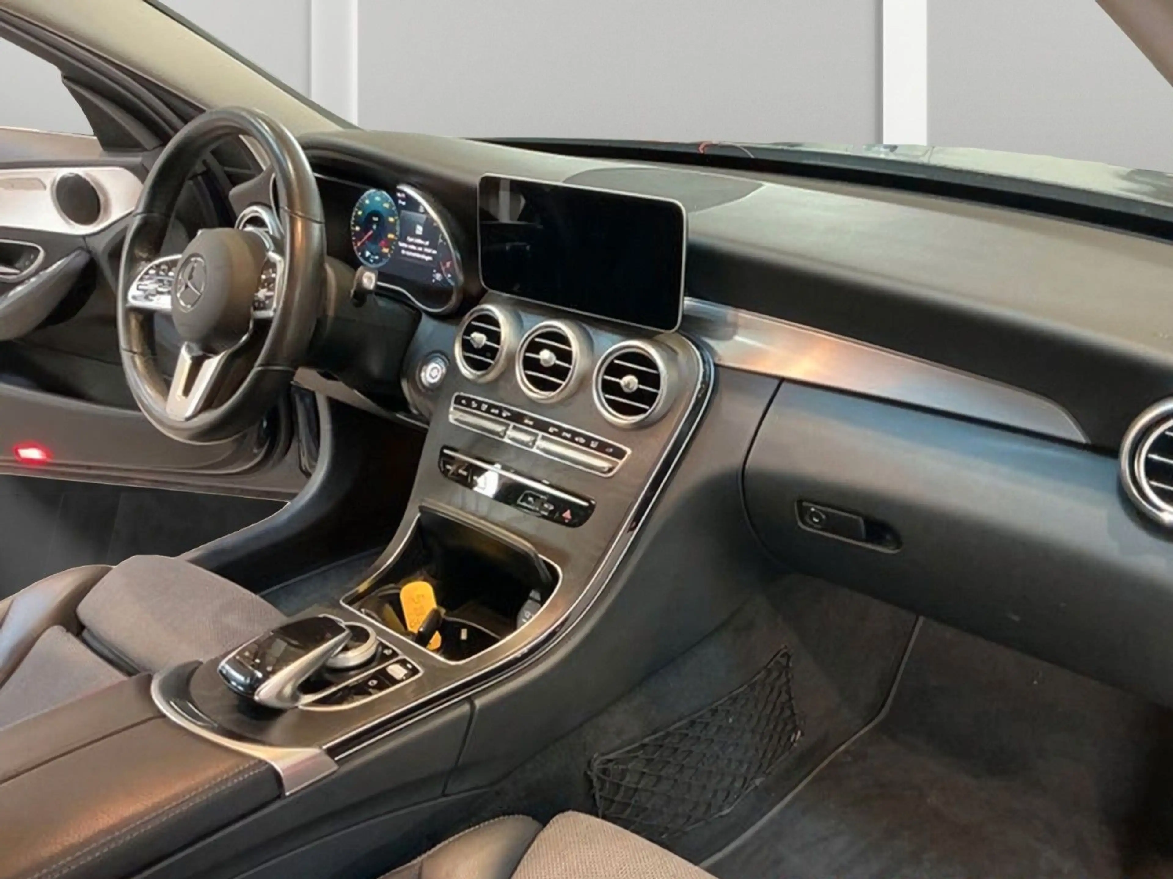 Mercedes-Benz C 220 d Limousine T.Leder NaviPro Cockpit RFK SHZ — photo 8