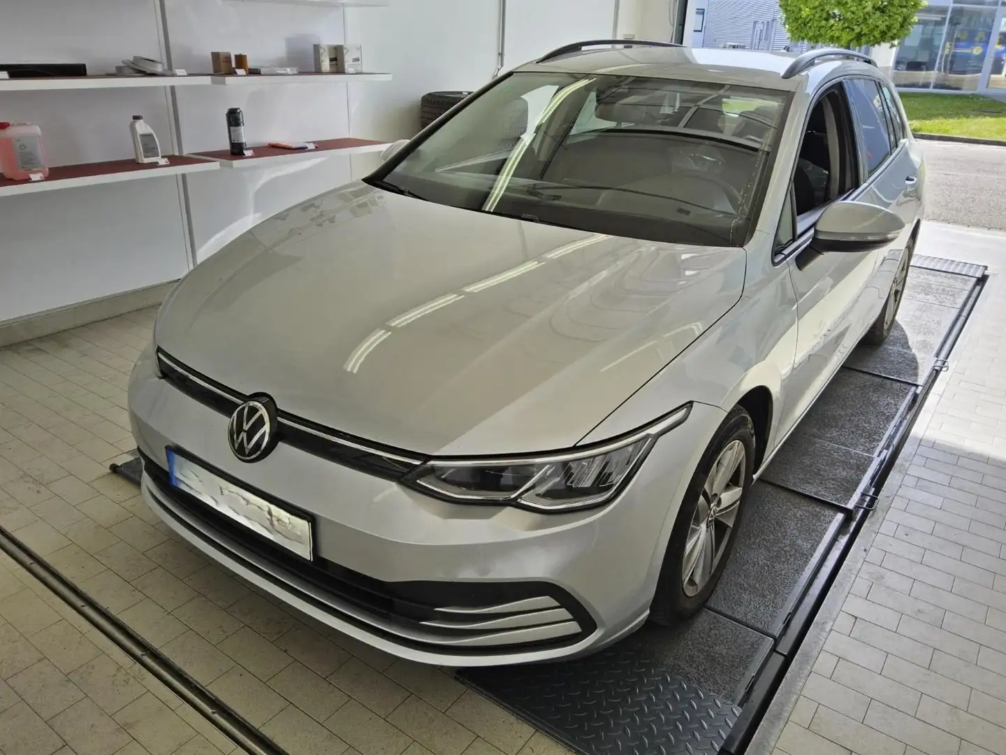 Volkswagen Golf Variant VIII 2.0 TDI Life LED ACC CarPlay Silber - 2