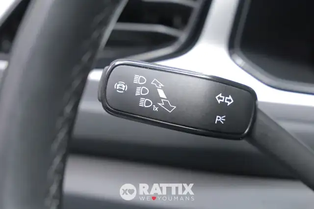 Volkswagen T-Roc view 12