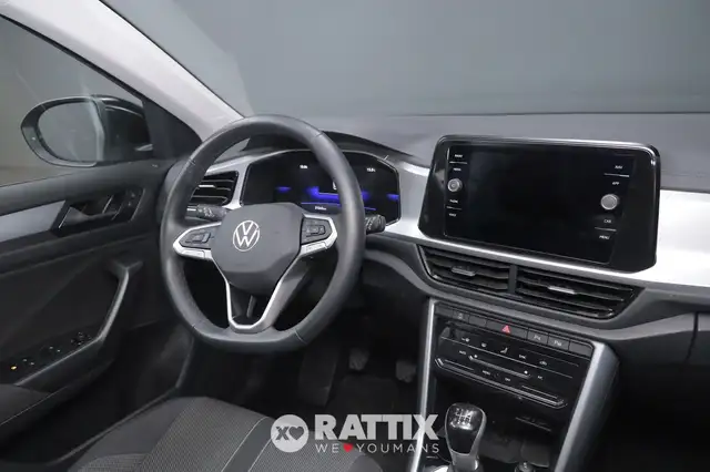 Volkswagen T-Roc view 15