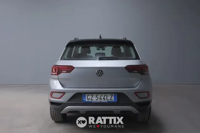 Volkswagen T-Roc view 5