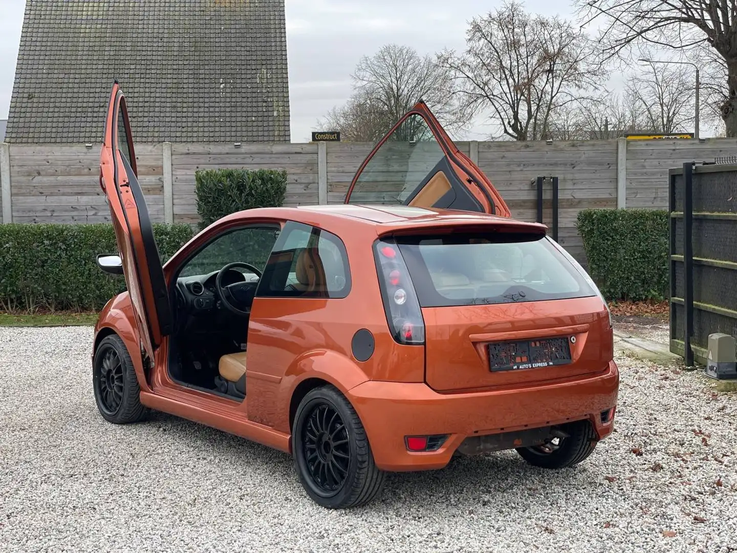 Ford Fiesta 1.4 Turbo TDCi Ambiente/Clima/**** Orange - 2