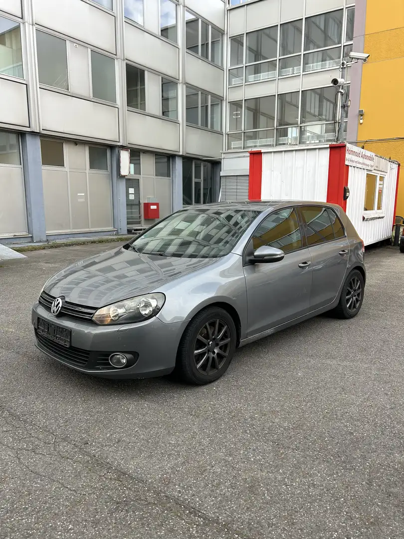Volkswagen Golf Comfortline Grau - 1