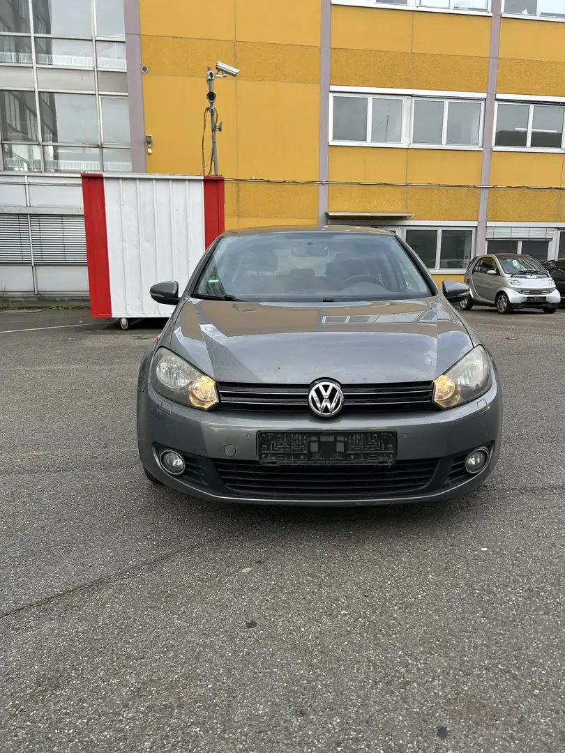 Volkswagen Golf Comfortline Grau - 2
